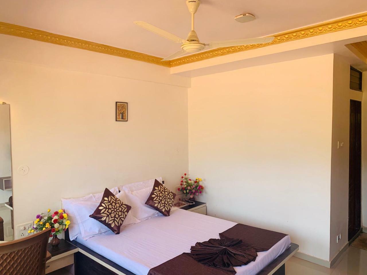 Stay Classy Mahabaleshwar Exterior photo